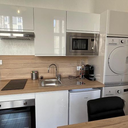 Paon, Coquet Appt Avec Parking A Caen Apartment Екстериор снимка
