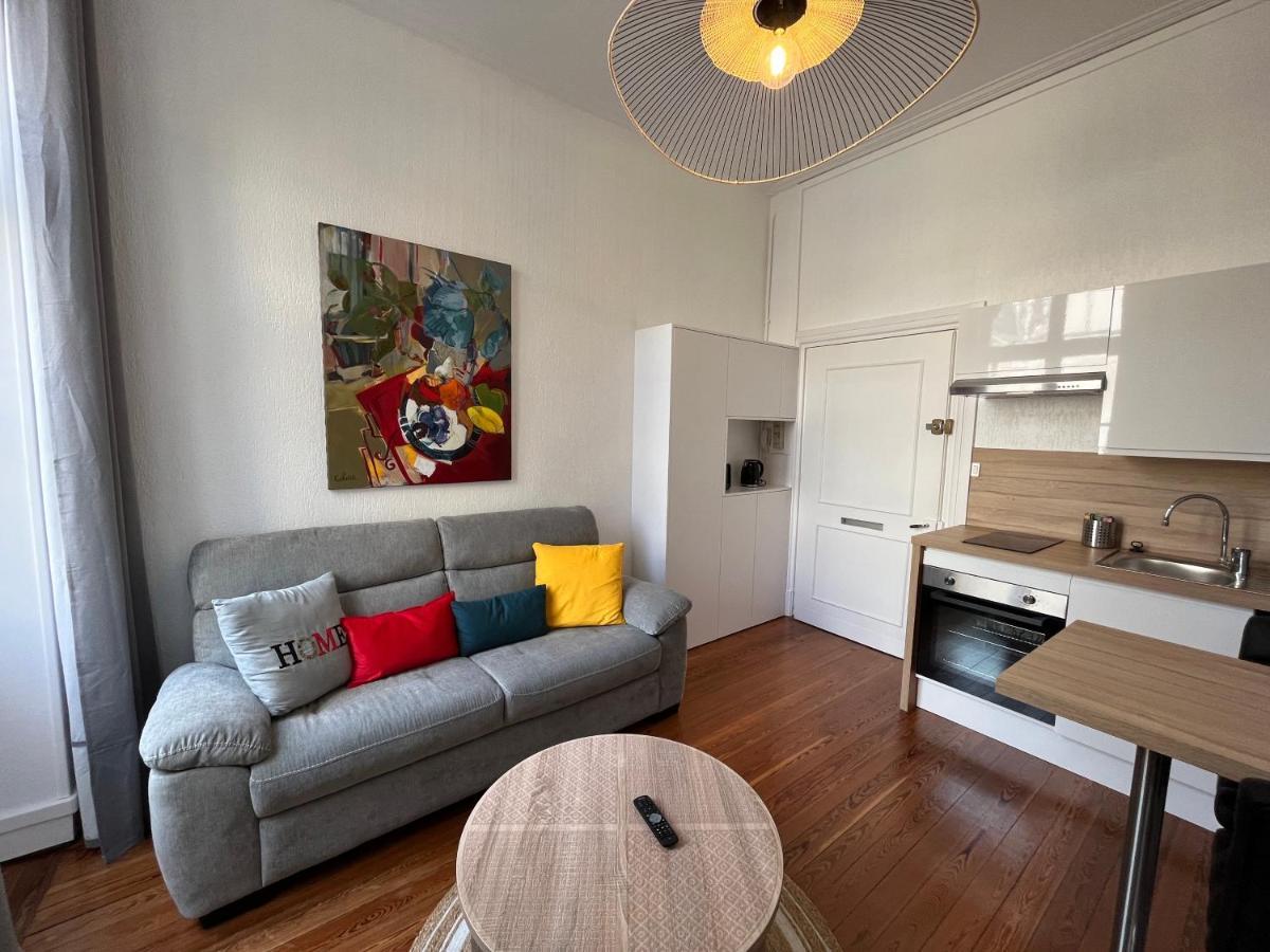Paon, Coquet Appt Avec Parking A Caen Apartment Екстериор снимка